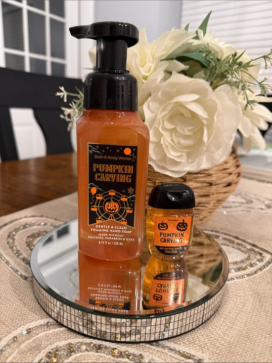 Bath & Body Works Other - Bath & Body Works Pumpkin Carving Foaming Hand Soap + Pocket Bac handsanitizer
